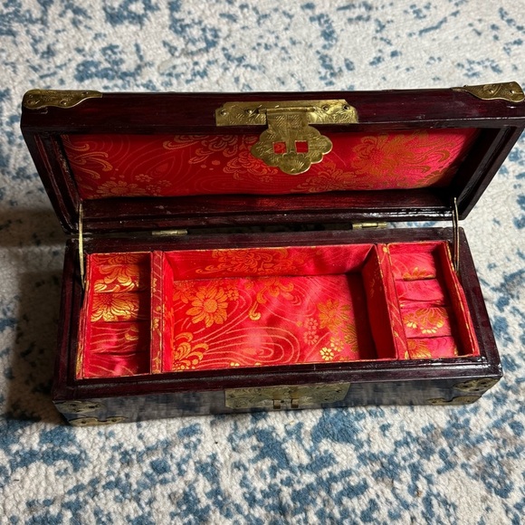 Vintage Chinese Jewelry Box Rosewood With Brass and Design red Silk Interior - Picture 9 of 12